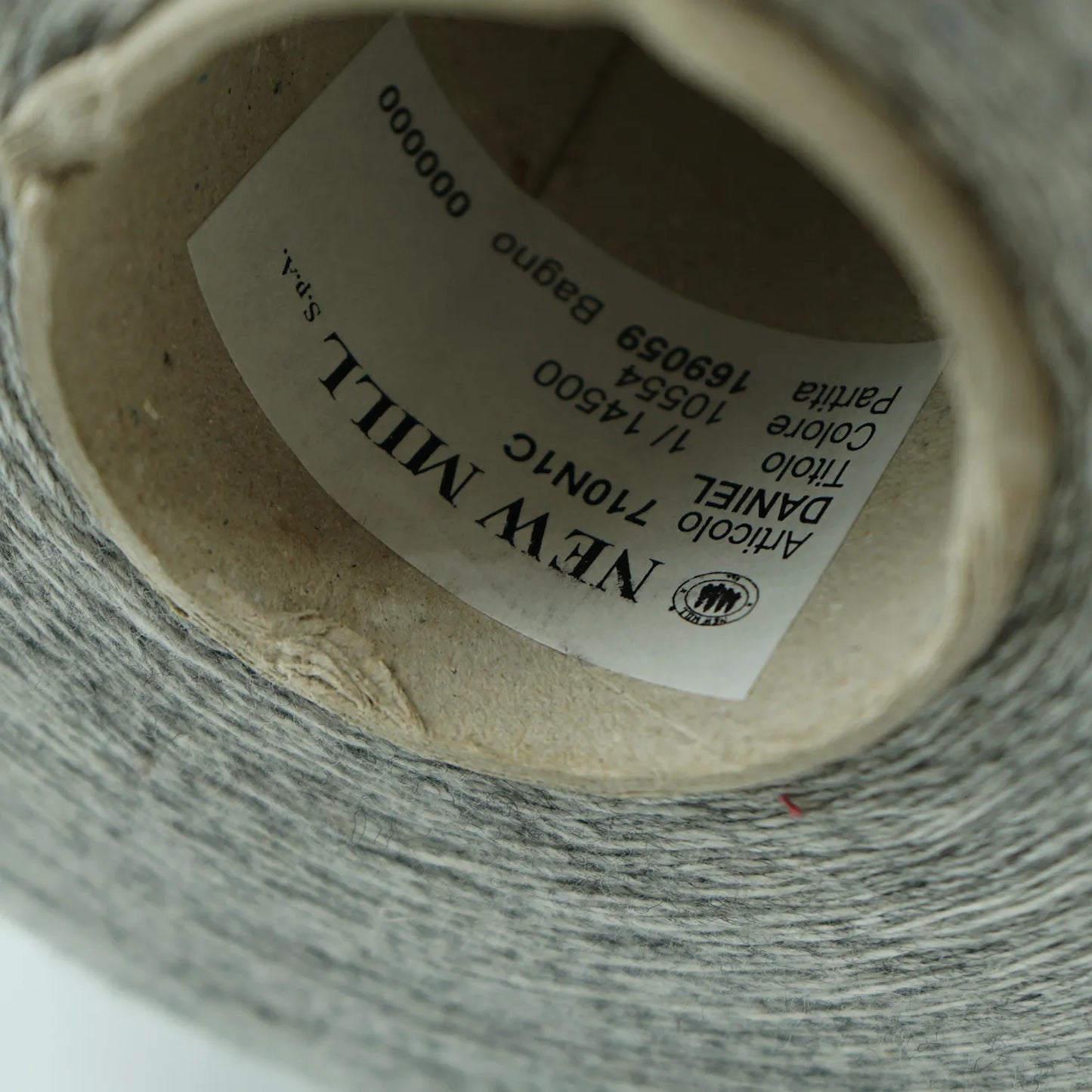 NEW MILL DANIEL – Edles Mischgarn für feine Strickprojekte