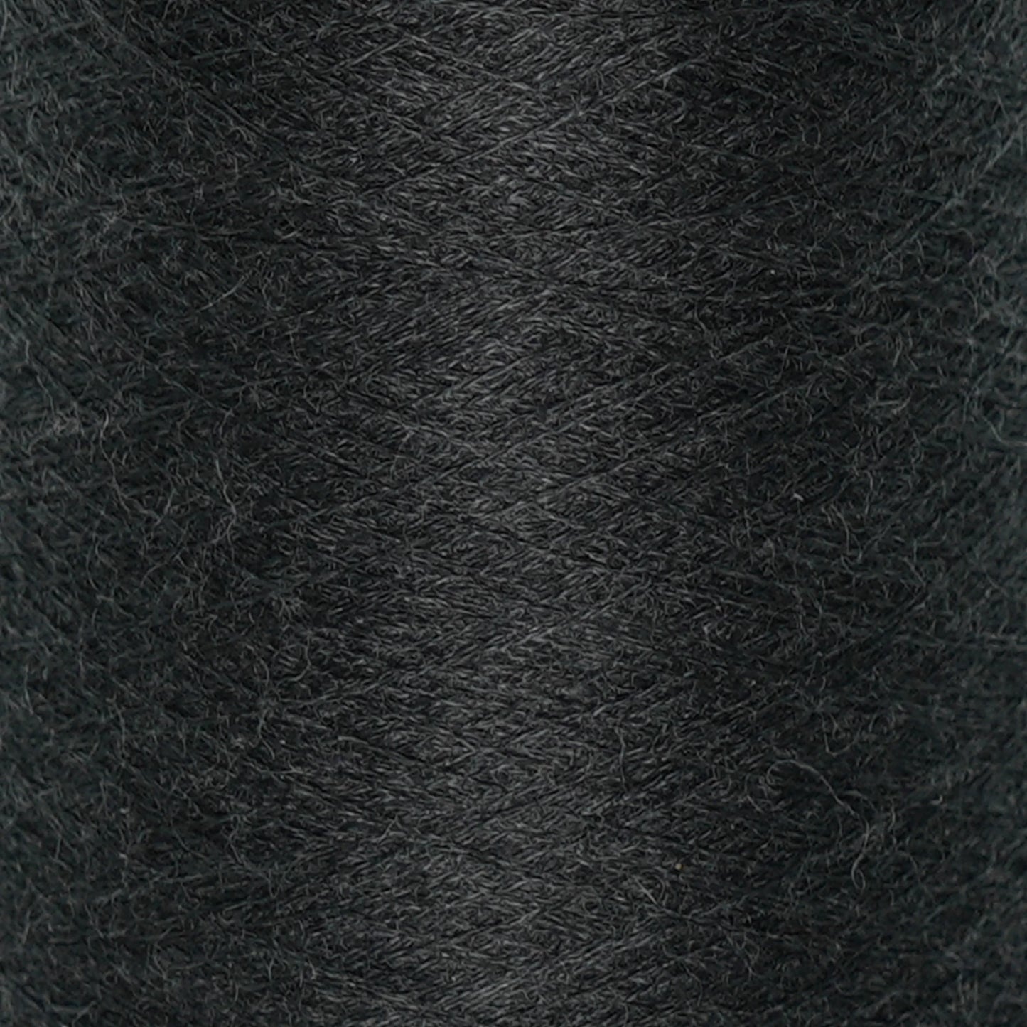 CARIAGGI JAIPUR – 150 g Kone – 70% Kaschmir 30% Seide – Charcoal Grey mit tiefem Graphit-Unterton
