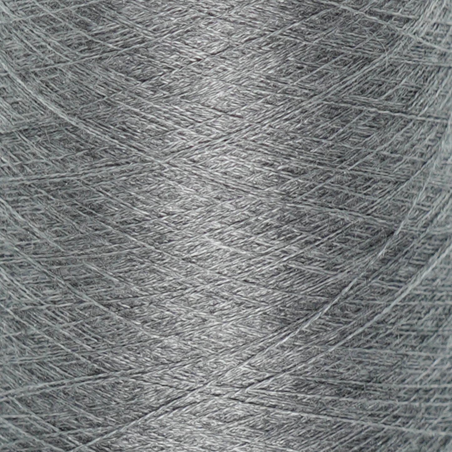 CARIAGGI JAIPUR – 125 g Kone – 70% Kaschmir 30% Seide – Silver Grey mit elegantem Silber-Glanz