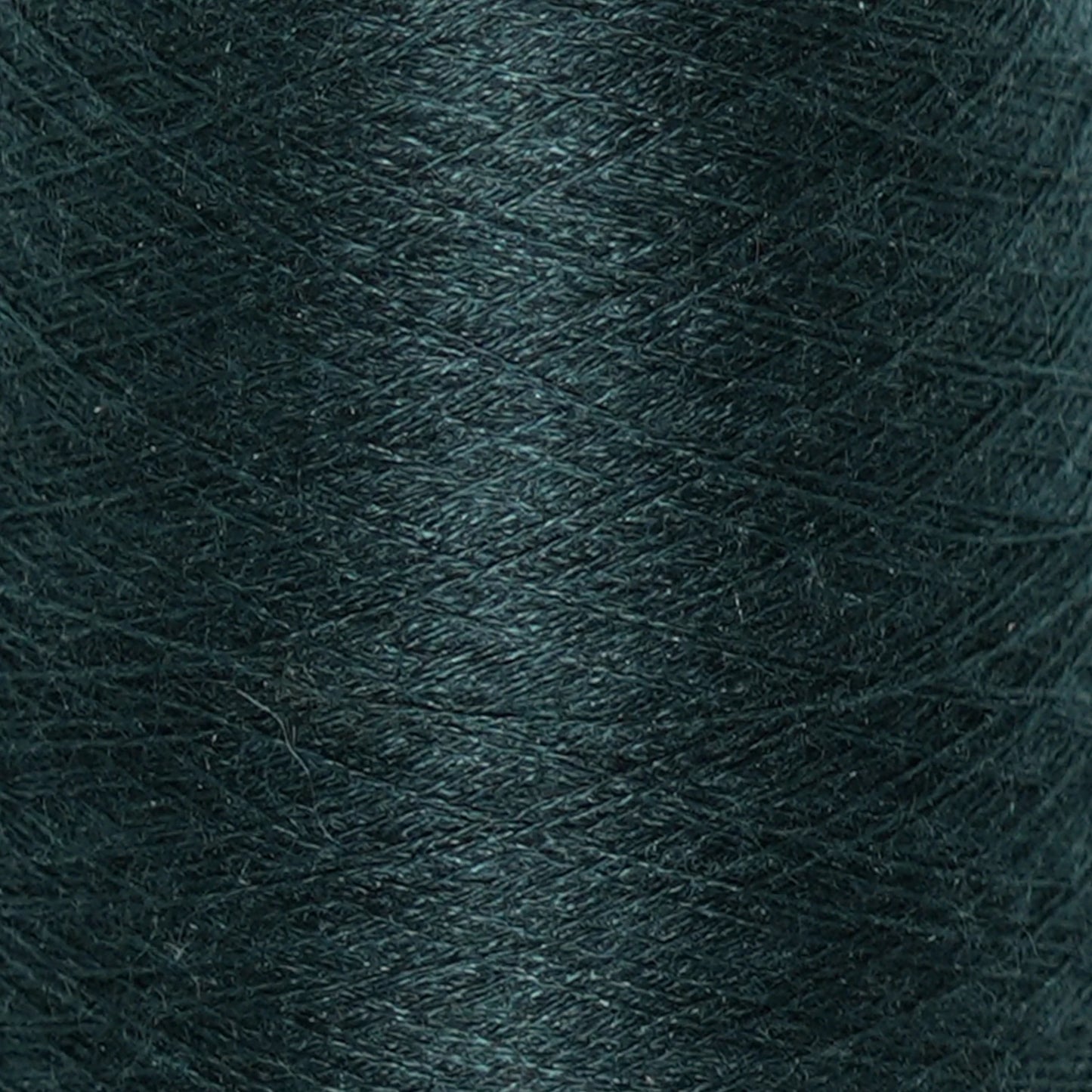 CARIAGGI JAIPUR – 75 g Kone – 70% Kaschmir 30% Seide – Deep Forest Green mit sattem Tannengrün-Ton