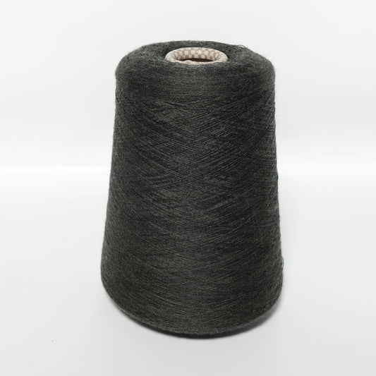 CARIAGGI Extrafeine Merinowolle Graphitgrau – 440 g Kone – 100% Merinowolle
