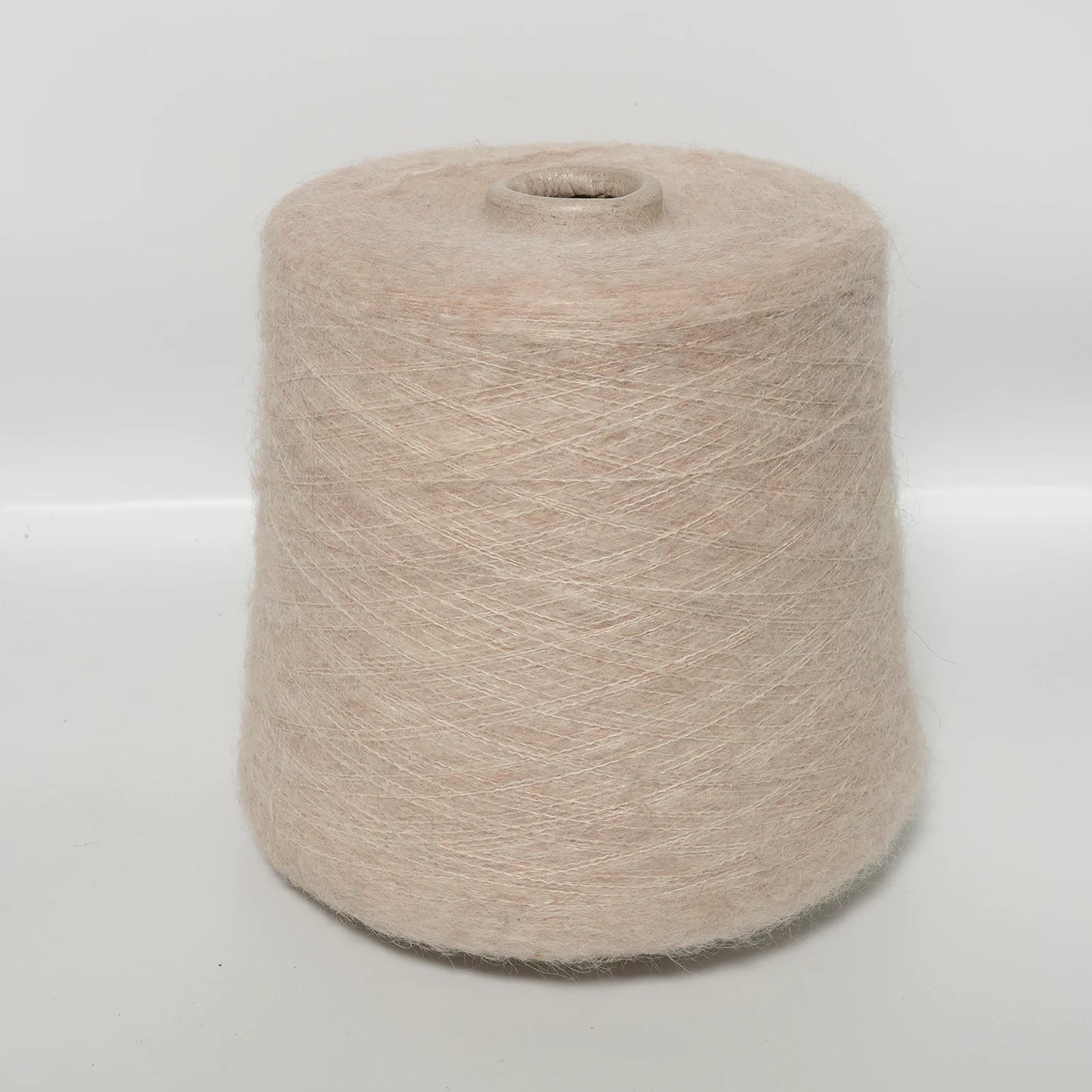 QUARZO – 24% Mohair, 36% Alpaka, 37% Polyamid, 3% Elasthan Puderbeige 100g