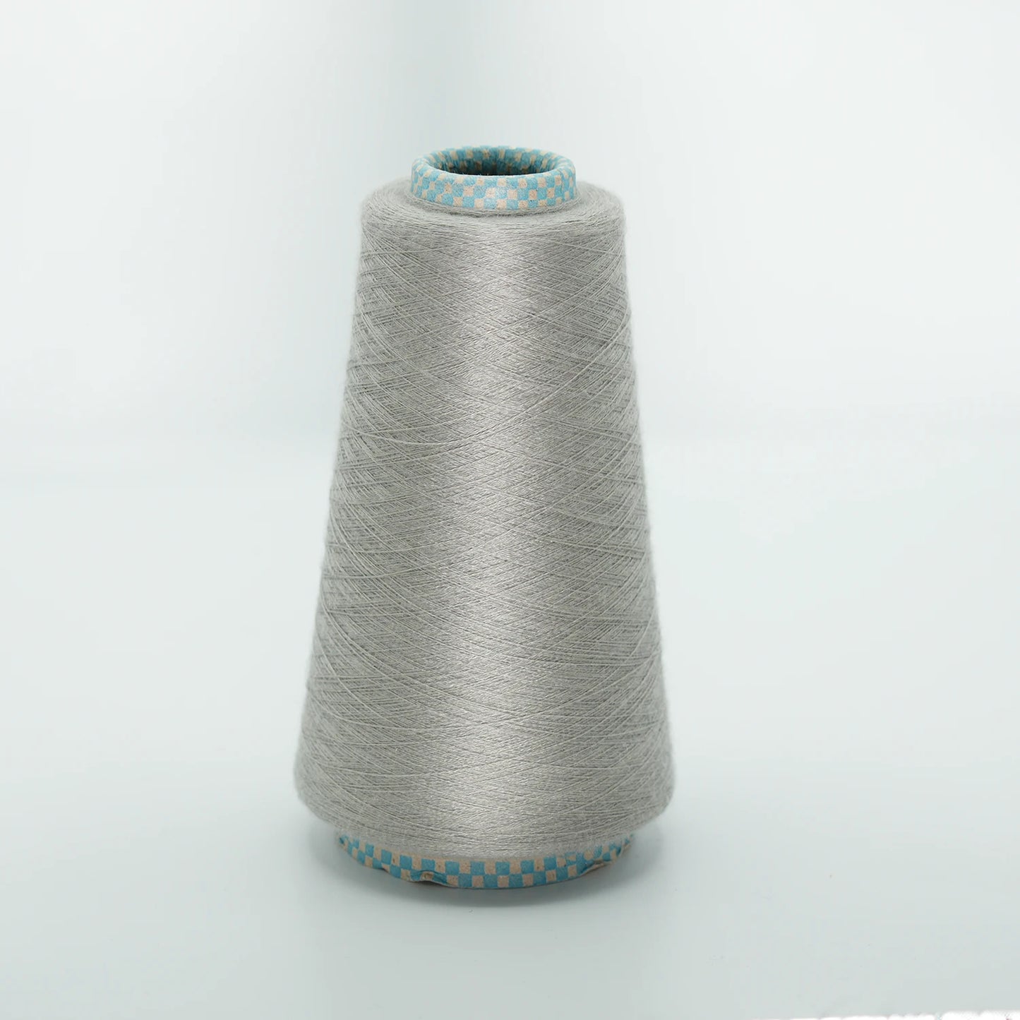 CARIAGGI JAIPUR – 175 g Kone – 70% Kaschmir 30% Seide – Pearl Grey mit hellem Silber-Unterton