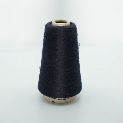 CARIAGGI JAIPUR – 190 g Kone – 70% Kaschmir 30% Seide – Midnight Blue mit tiefem Nacht-Unterton