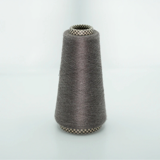 CARIAGGI JAIPUR – 130 g Kone – 70% Kaschmir 30% Seide – Soft Greige mit zartem Braun-Grau-Mix