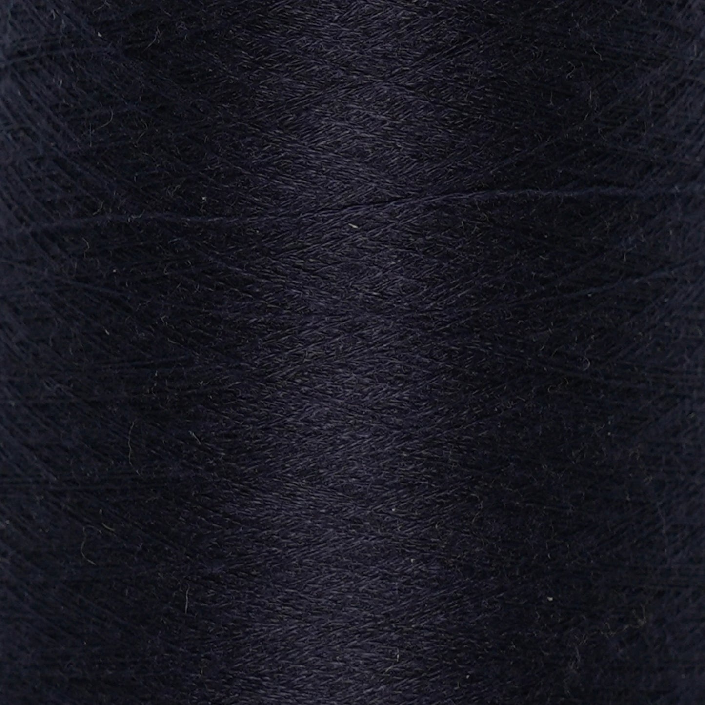 CARIAGGI JAIPUR – 230 g Kone – 70% Kaschmir 30% Seide – Midnight Navy Blue mit tiefem Nachtblau-Ton