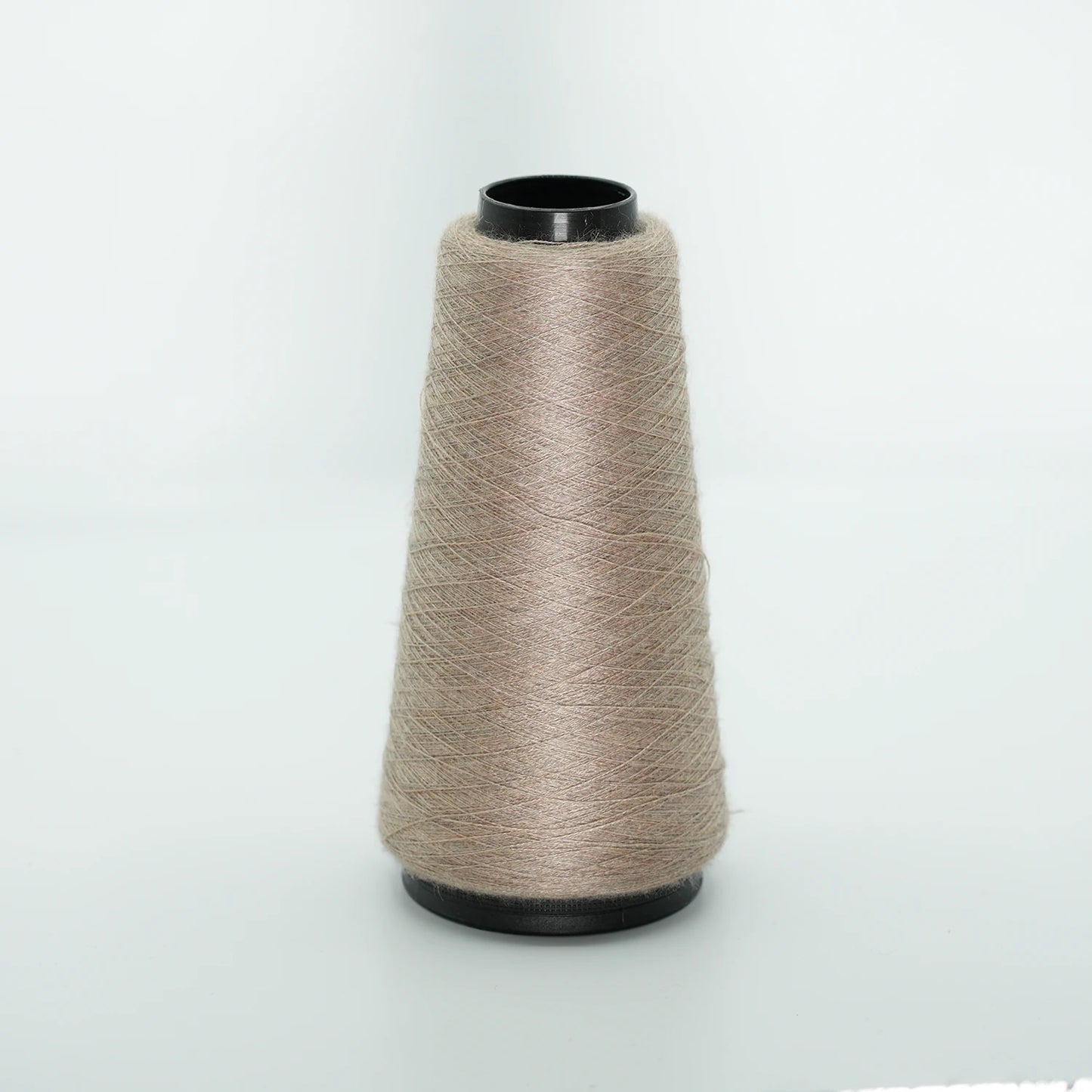 CARIAGGI JAIPUR – 85 g Kone – 70% Kaschmir 30% Seide – Light Taupe mit sanftem Grau-Beige-Mix