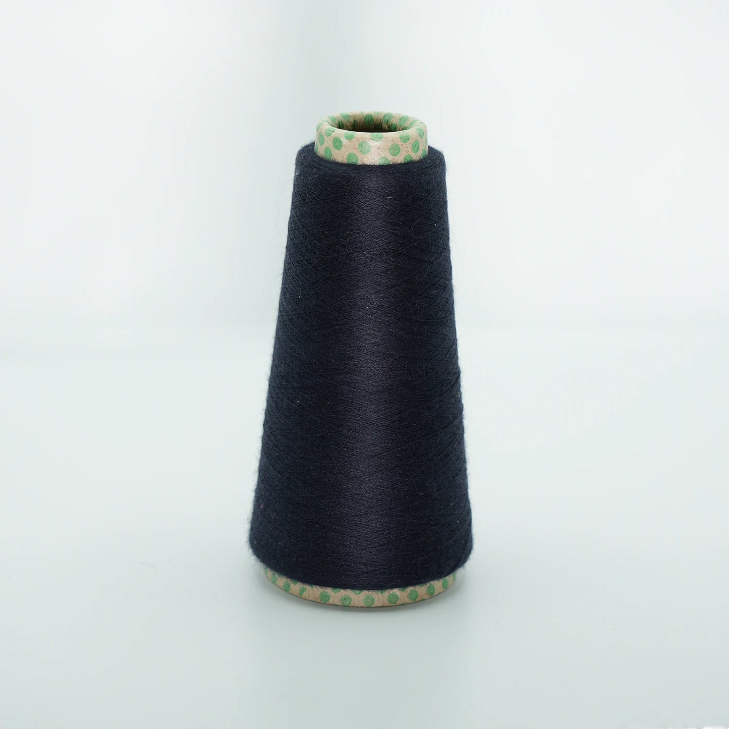 CARIAGGI JAIPUR – 88 g Kone – 70% Kaschmir 30% Seide – Classic Navy Blue mit elegantem Dunkelblau-Ton